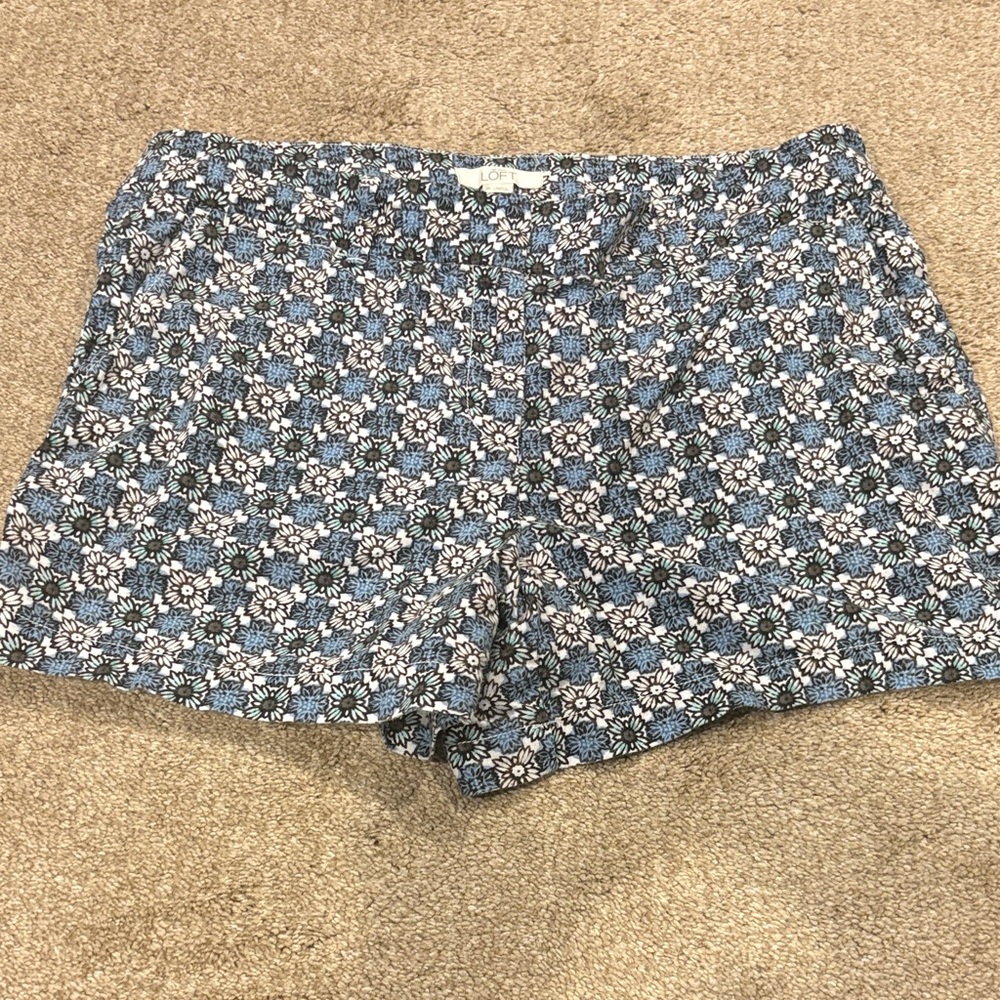 LOFT Floral Blue and White Women's Shorts